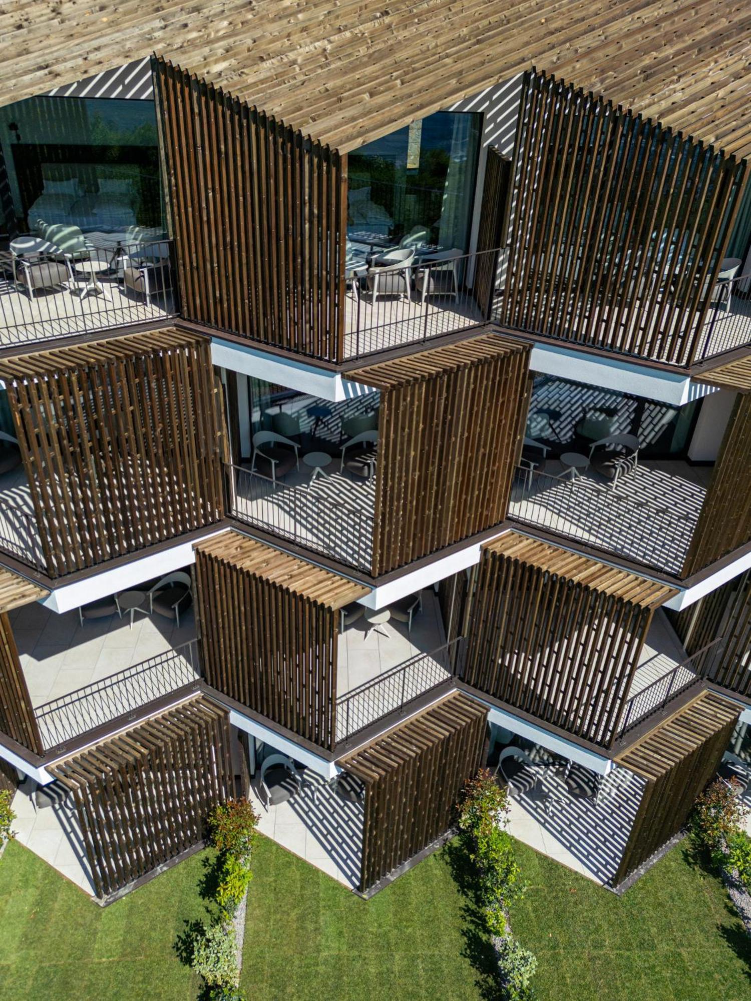 Hotel Tenz 2025 Montagna Kültér fotó