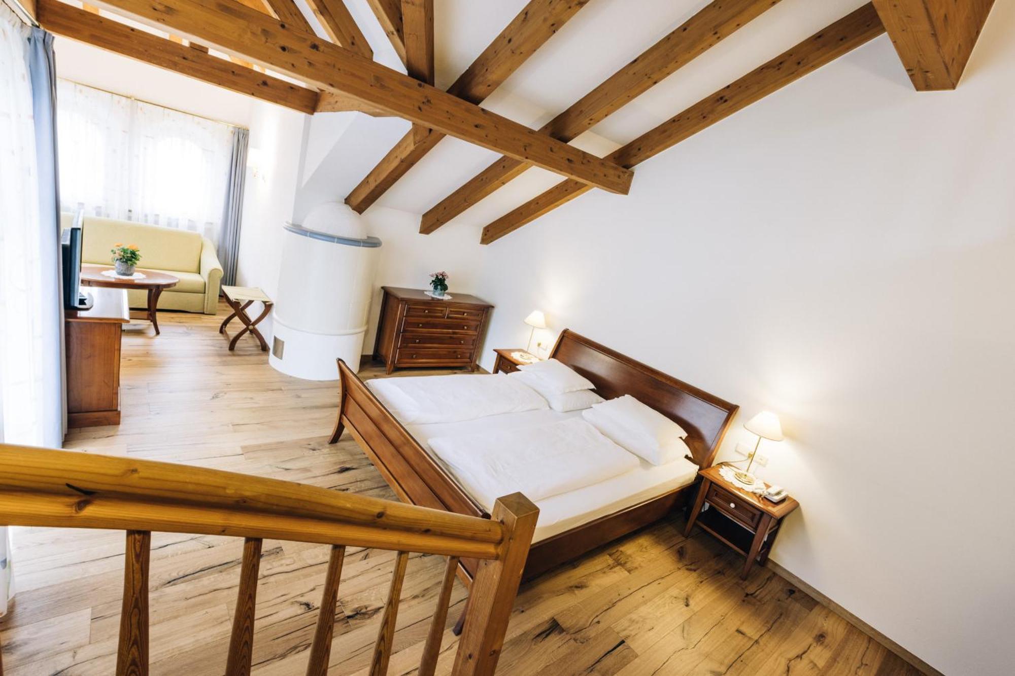 Hotel Tenz 2025 Montagna Kültér fotó