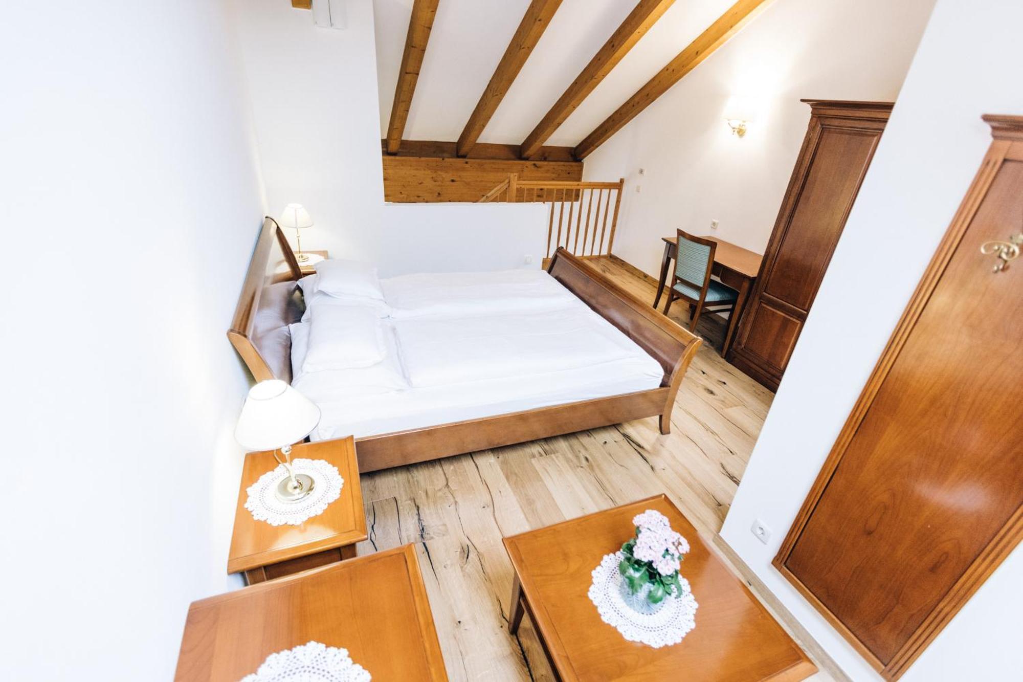 Hotel Tenz 2025 Montagna Kültér fotó