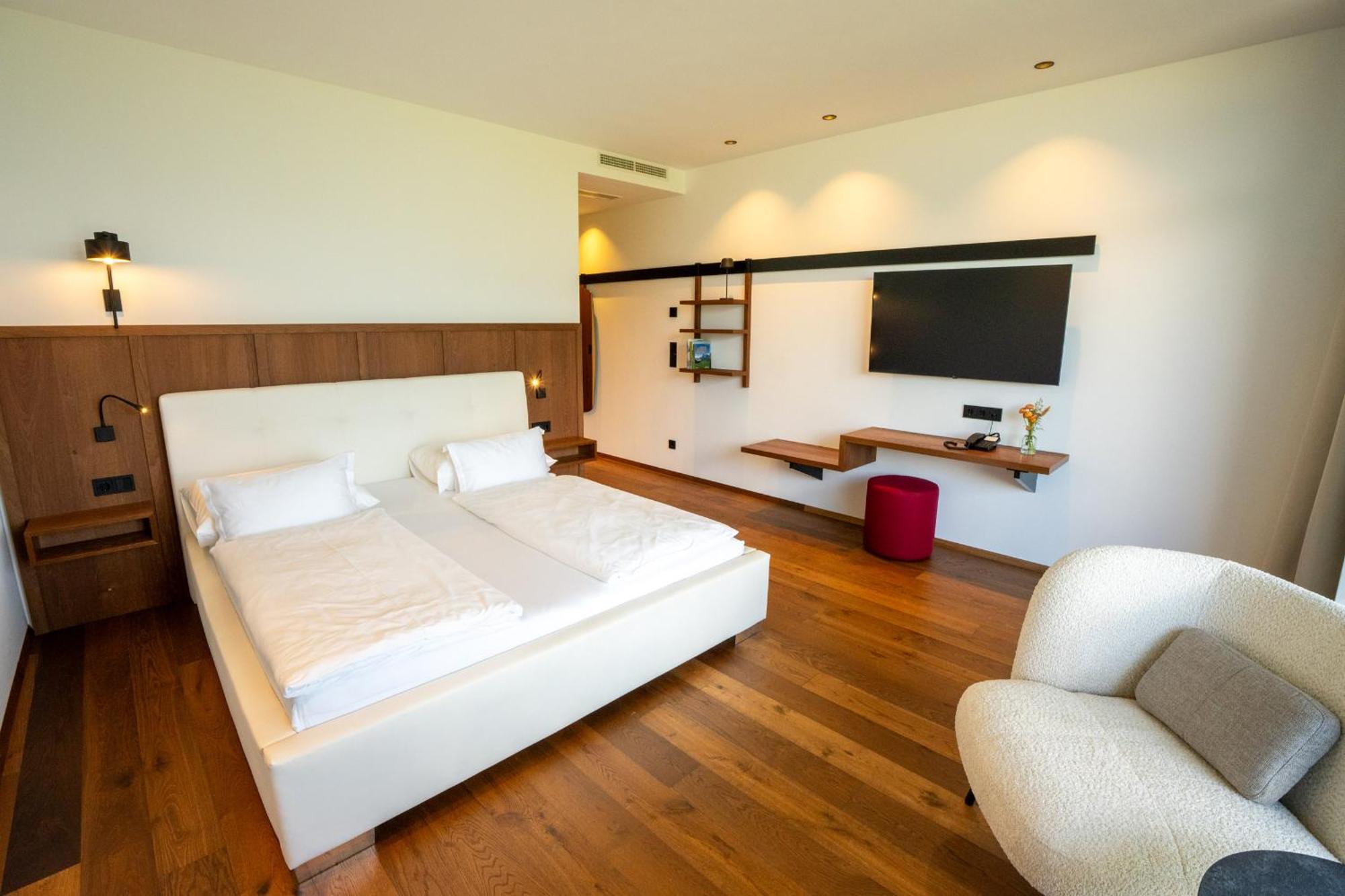 Hotel Tenz 2025 Montagna Kültér fotó