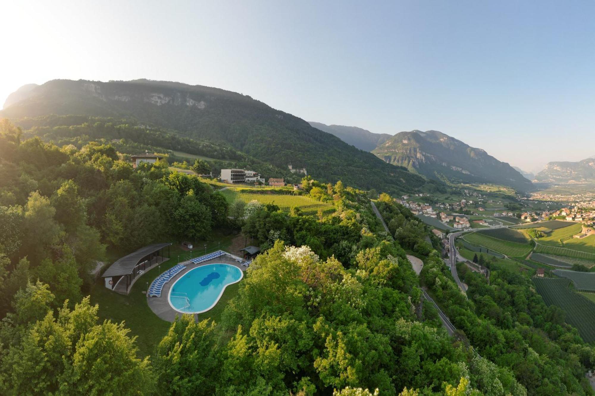 Hotel Tenz 2025 Montagna Kültér fotó