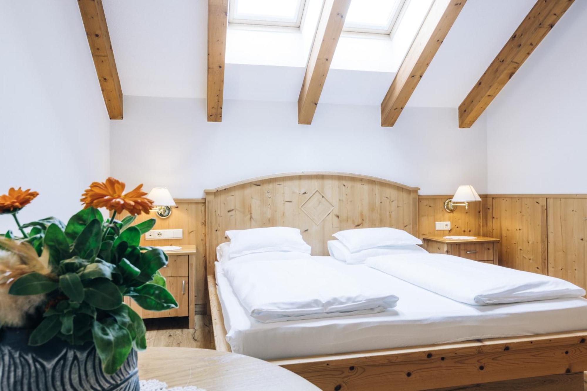 Hotel Tenz 2025 Montagna Kültér fotó