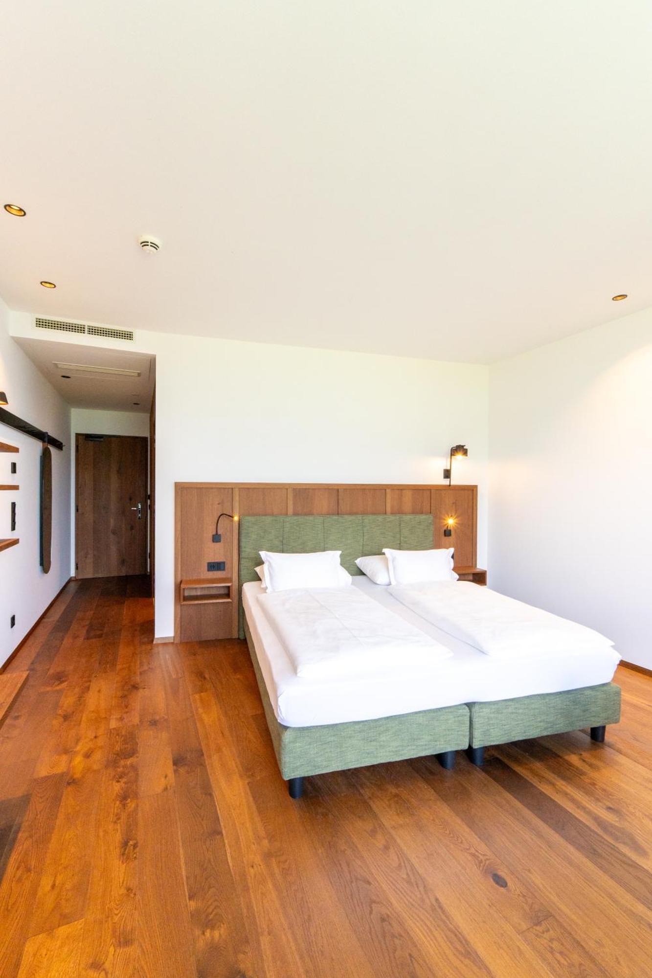 Hotel Tenz 2025 Montagna Kültér fotó