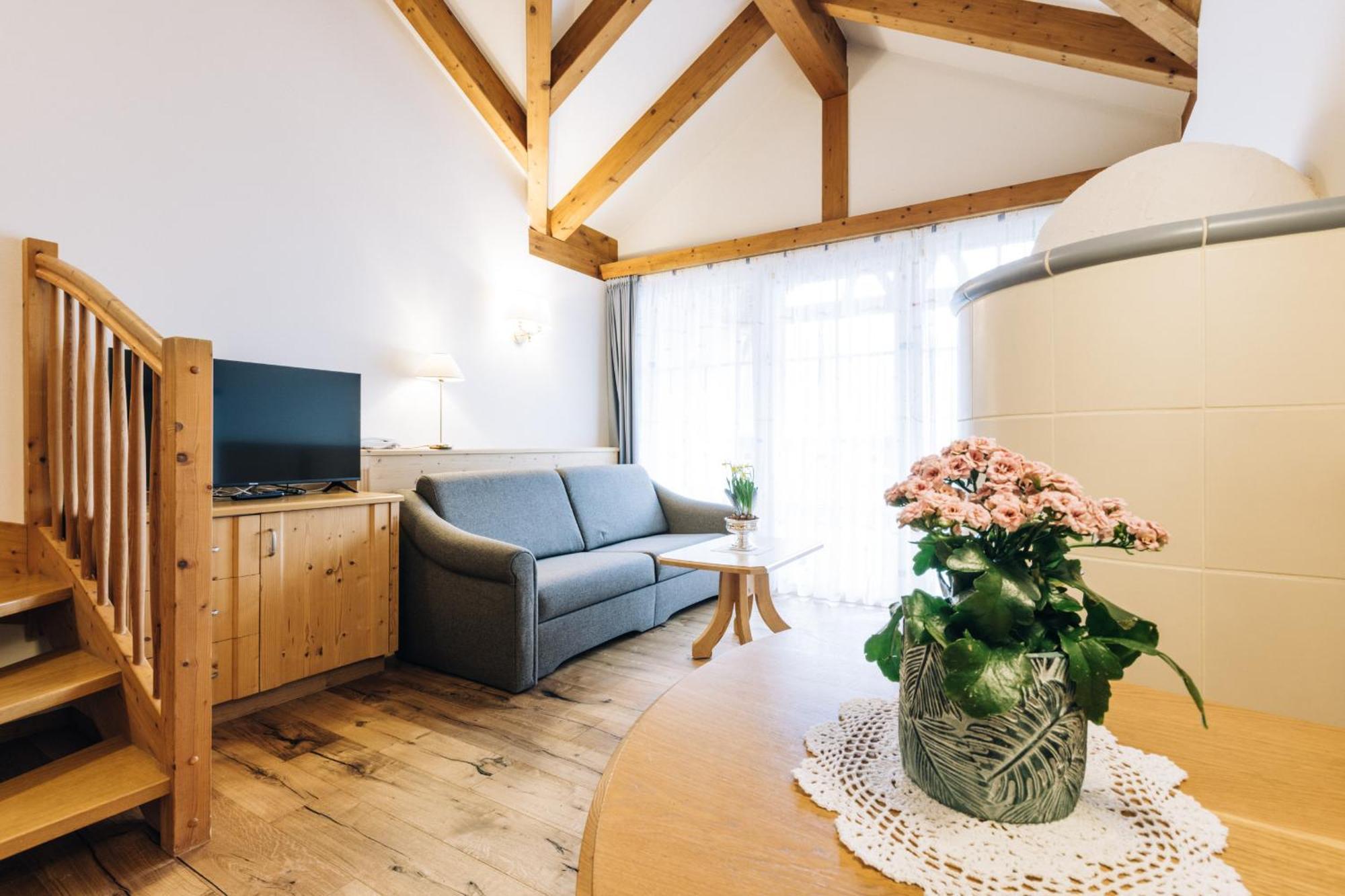 Hotel Tenz 2025 Montagna Kültér fotó