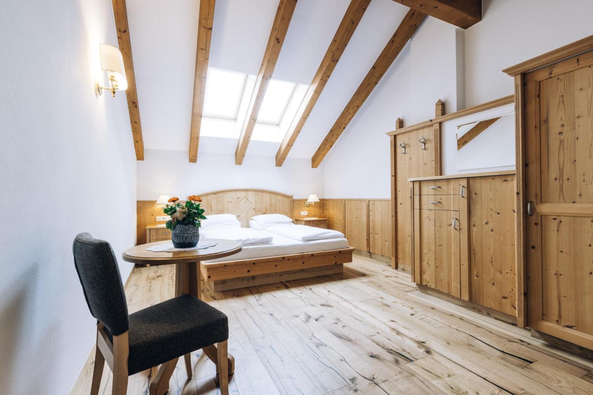Hotel Tenz 2025 Montagna Kültér fotó