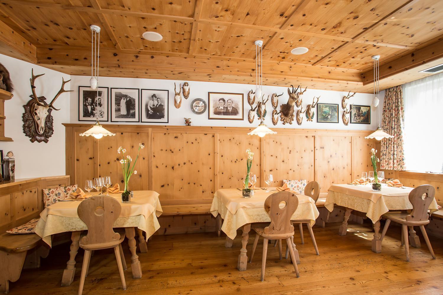 Hotel Tenz 2025 Montagna Kültér fotó
